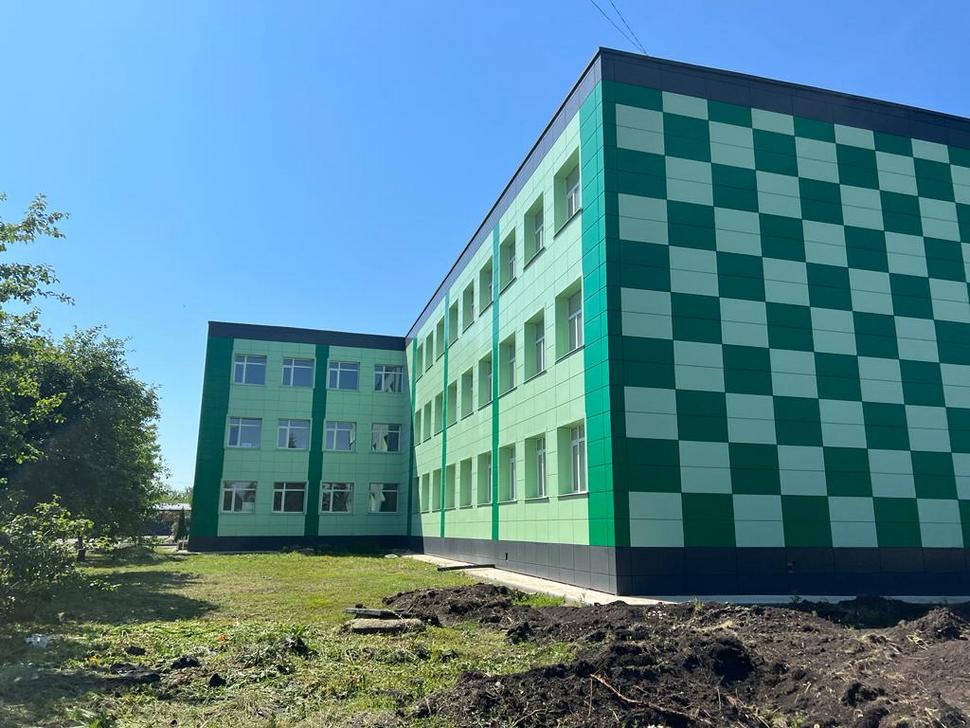 В две школы в Башмаковском и Лунинском районах вложили почти полмиллиарда рублей