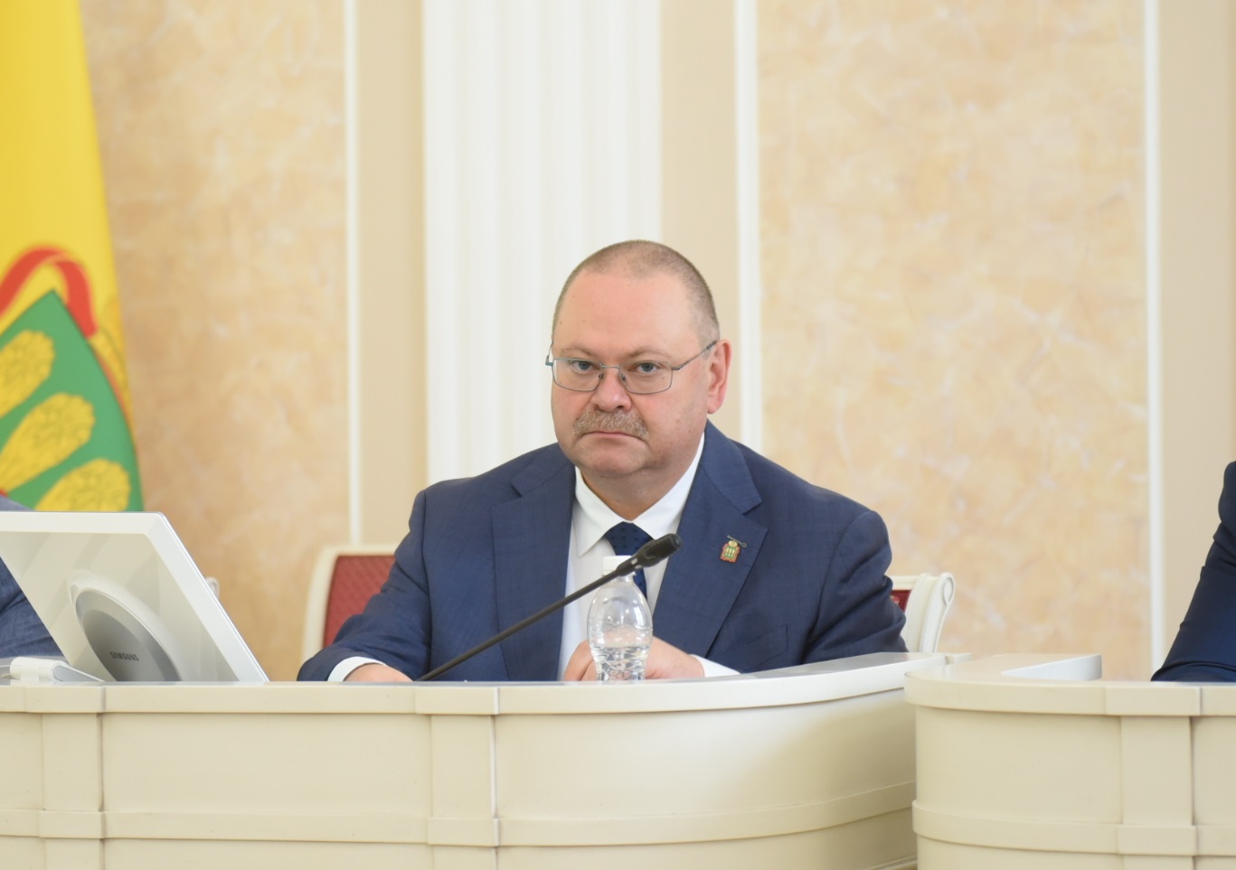 Губернатор Олег Мельниченко поздравил пензенских работников торговли с профессиональным праздником
