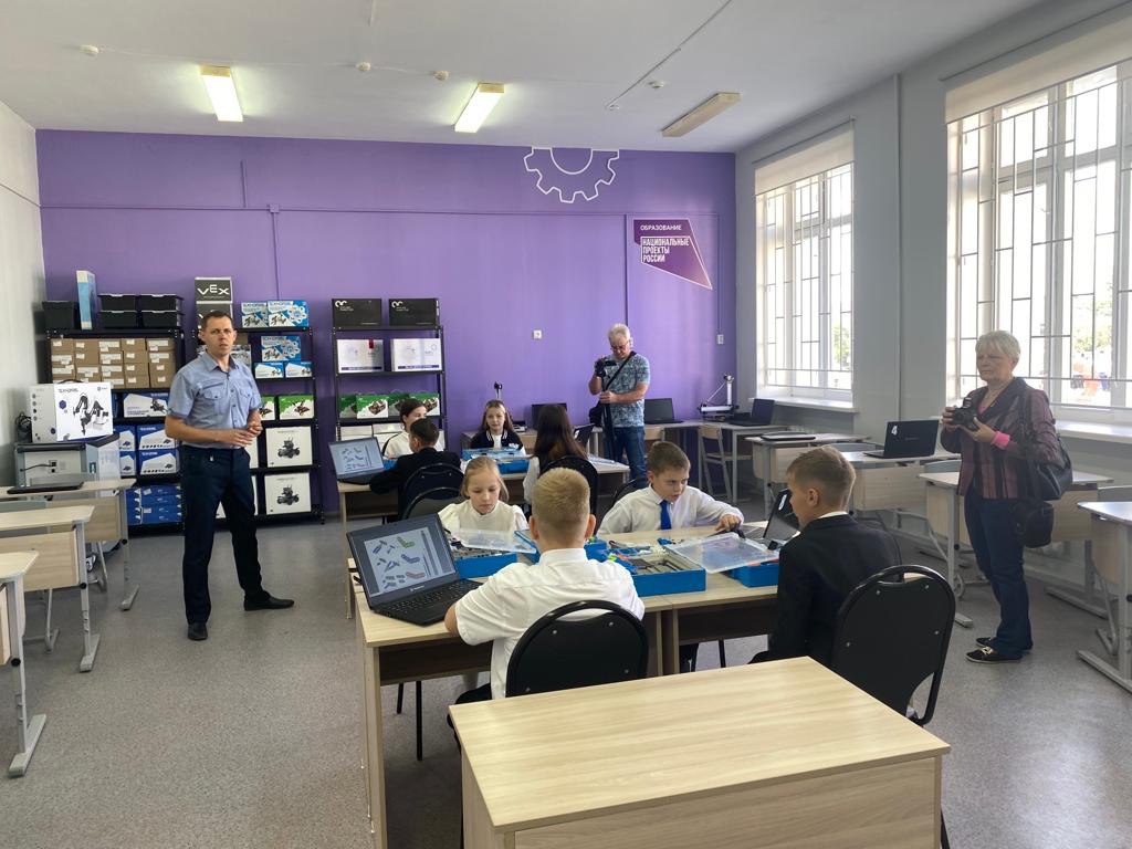 В школе № 17 Кузнецка открылся детский технопарк «Кванториум»