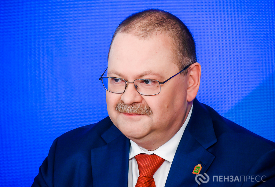 Губернатор Олег Мельниченко поздравил пензенцев с Днем пожилого человека
