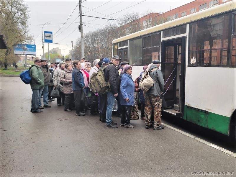 В Пензе дачными автобусам воспользовались почти 285 тыс. человек