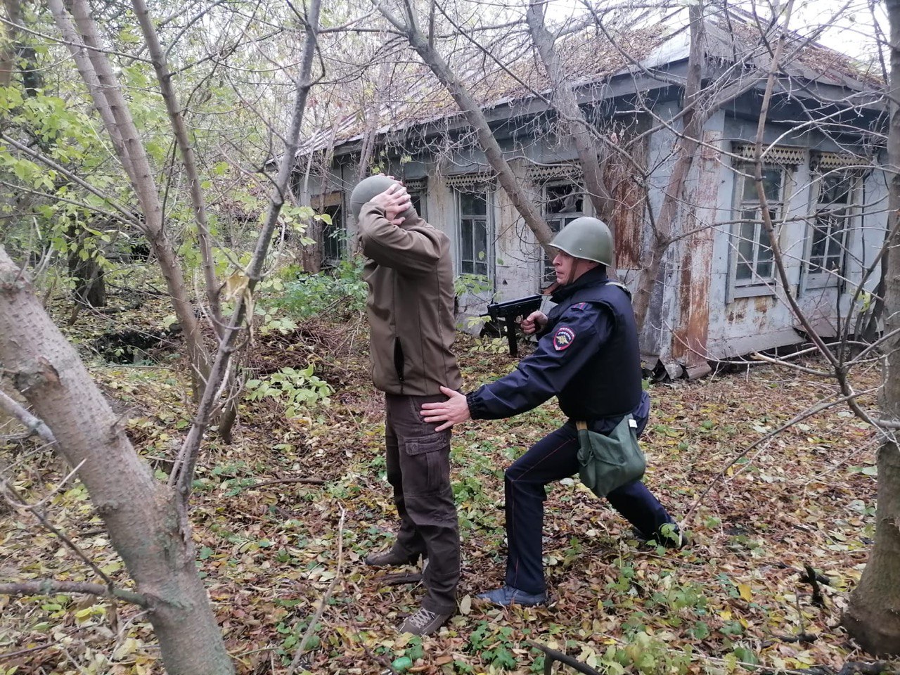 В башмаковской школе обезвредили условных террористов