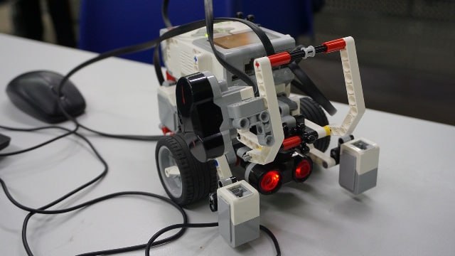Пензенские школьники стали бронзовыми призерами международного фестиваля робототехники
