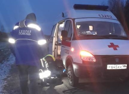 Сотрудники ДПС помогли скорой в Бессоновском районе