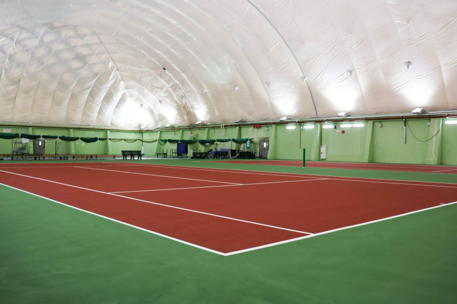 В теннисном центре в Пензе обновили покрытие трех кортов