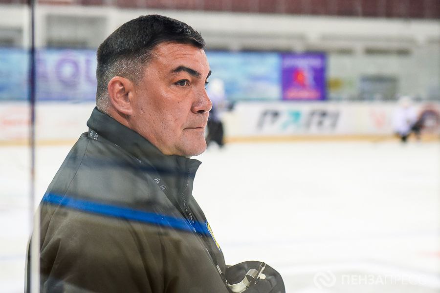 Главного тренера клуба «Дизель» Алексея Ваулина отстранили от должности после серии поражений