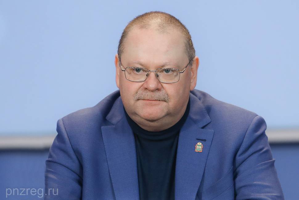 Губернатор Олег Мельниченко поручил выделить средства на доплаты отдельным категориям медработников