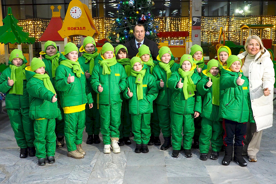 Пензенские школьники вернулись с новогодней ёлки полпреда президента в ПФО