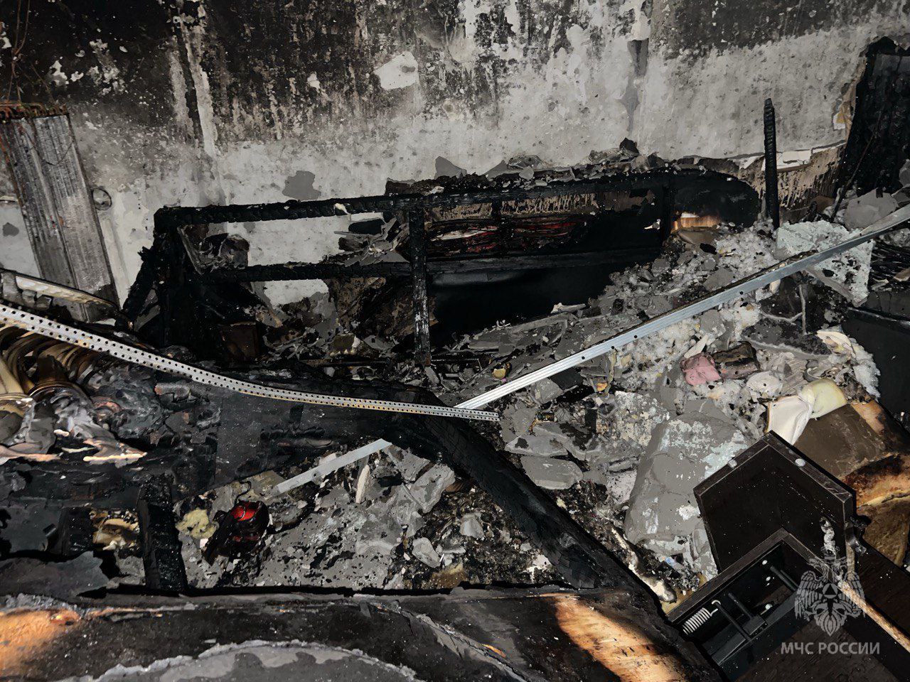 Забытое зарядное устройство: В Пензе из горящего дома спасли девять человек