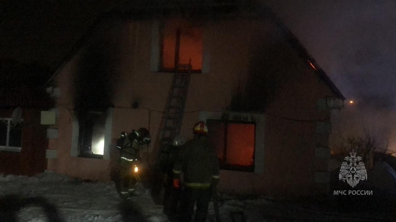 В Пензе и селе Кижеватова за ночь случилось два смертельных пожара