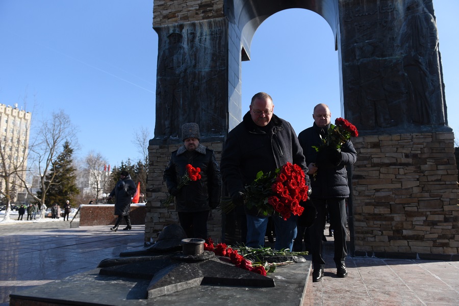 В Пензе у монумента «Афганские ворота» почтили память воинов-интернационалистов