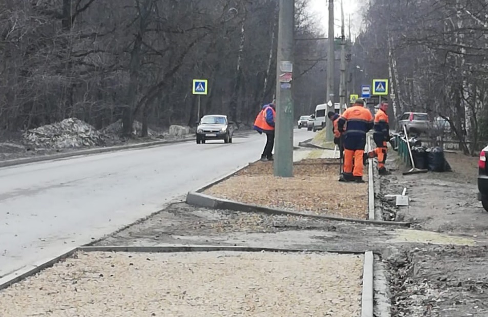Подрядная организация приступила к ремонту тротуаров на улице Попова в Пензе