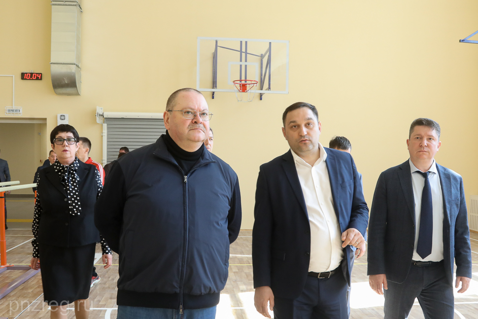 Губернатор Олег Мельниченко проконтролировал строительство школы на улице Измайлова в Пензе