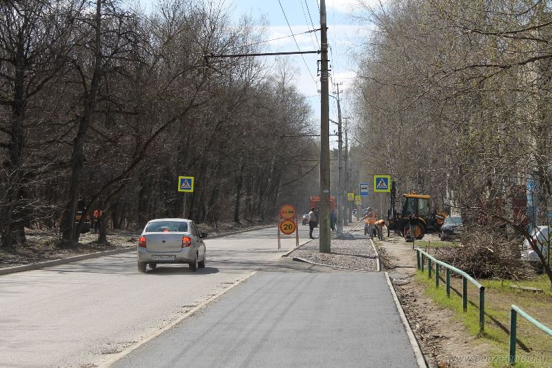 На улице Попова в Пензе приступили к асфальтированию тротуаров