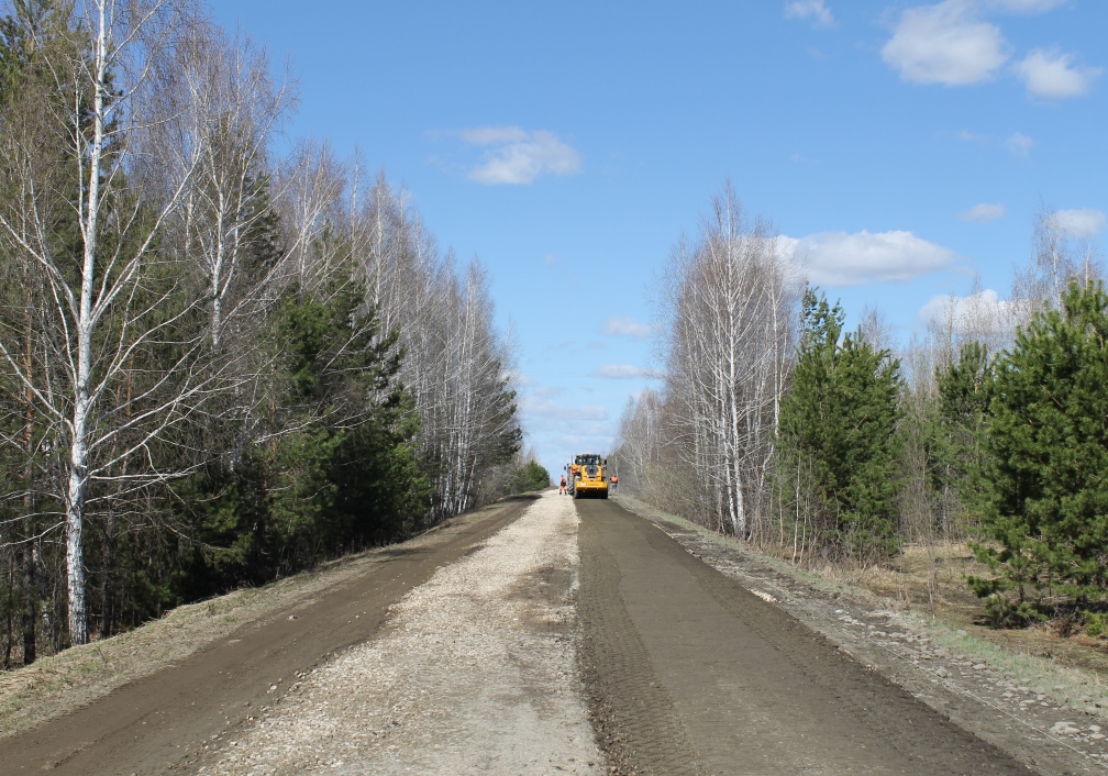 В Лопатинском районе начался ремонт дороги из Маяка в Китунькино