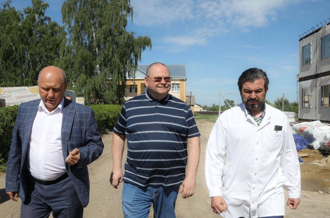 Губернатор Олег Мельниченко совершил рабочий выезд в Земетчинский район