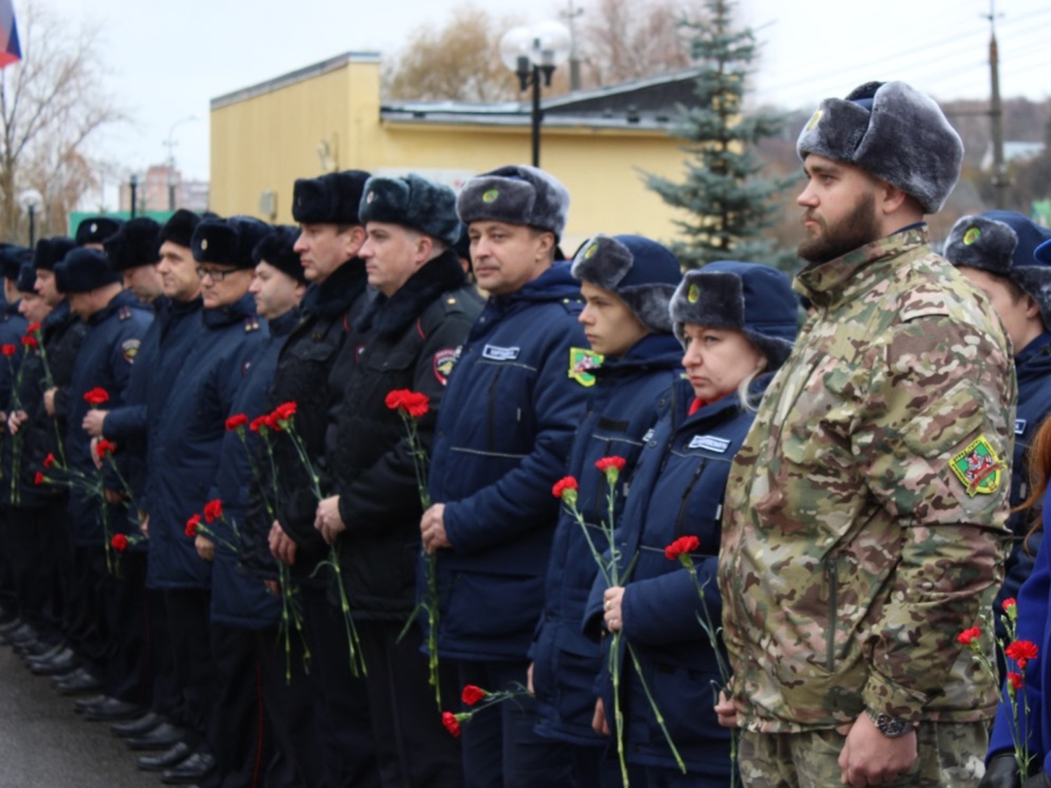 Бойцы отряда «Тигр» почтили память погибших при выполнении служебных обязанностей полицейских