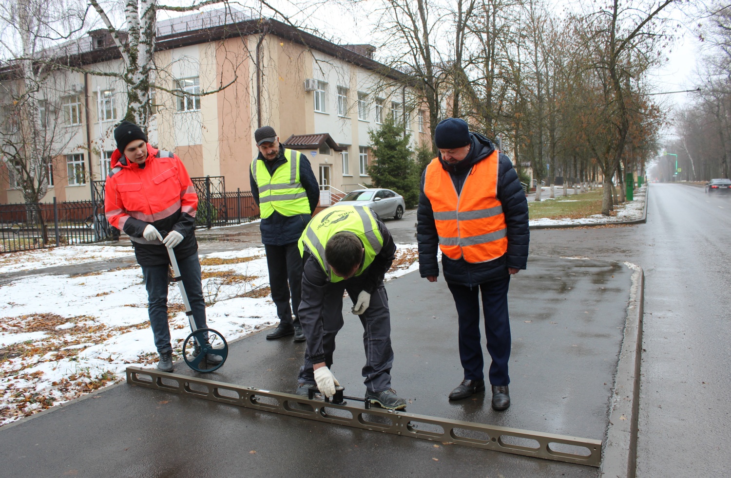 В Пензе проверили качество ремонта дороги на улице Попова