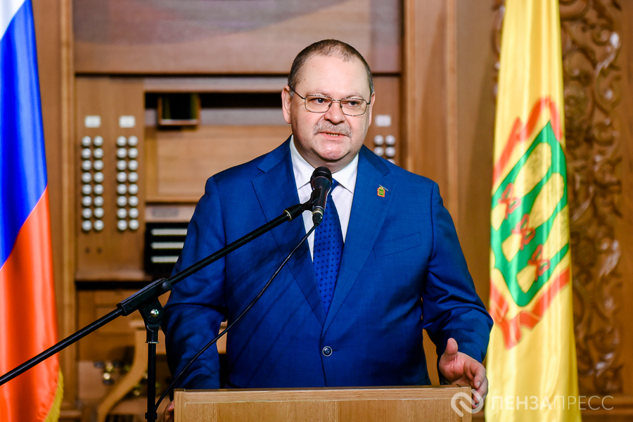 Губернатор Олег Мельниченко поздравил пензенских самбистов с победой в чемпионате и первенстве ПФО