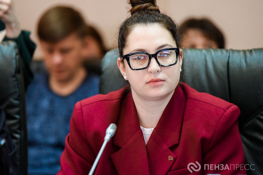 Елена Падалкина отозвала свое обращение о наградах депутата Алексея Иванова