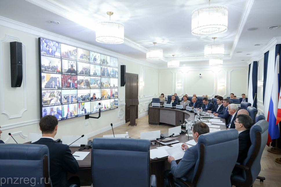 В пензенском правительстве обсудили школьную экзаменационную кампанию