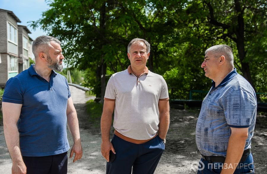 Антон Шаронов оценил ход капремонта водопровода в селе Грабово