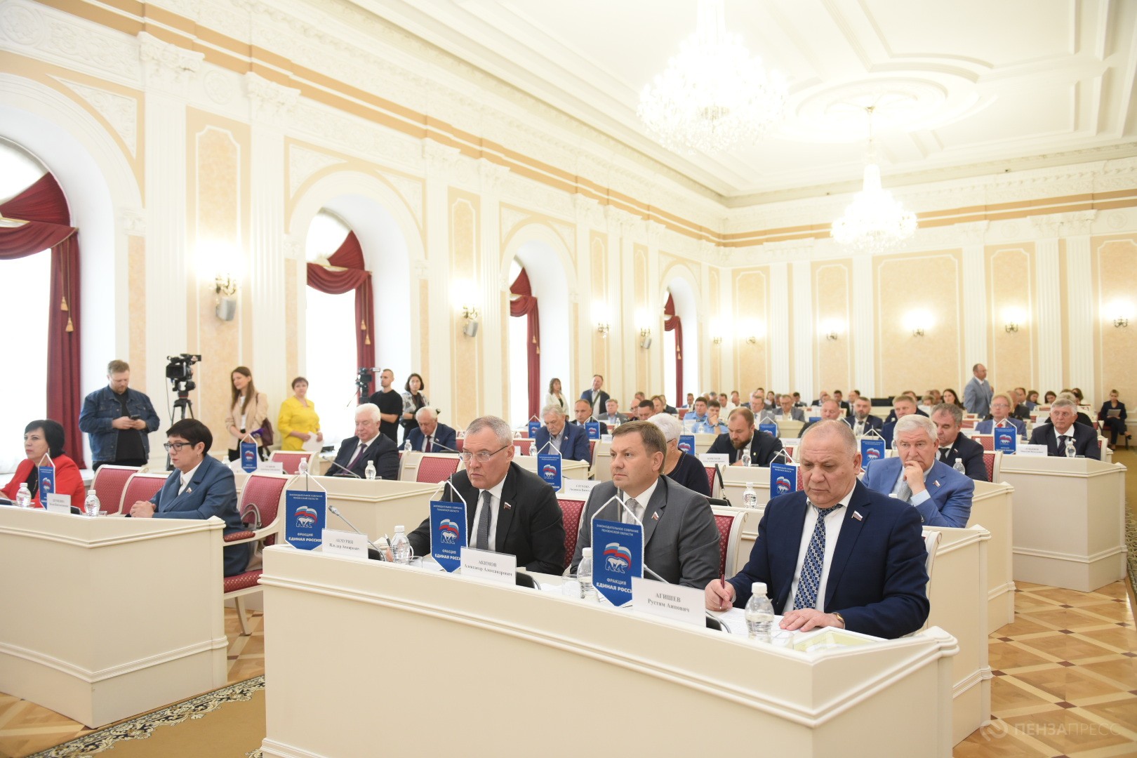 Ограничения продажи алкоголя, дополнительные средства на модернизацию инфраструктуры и льготы участникам СВО: итоги 28-й сессии Законодательного собрания Пензенской области