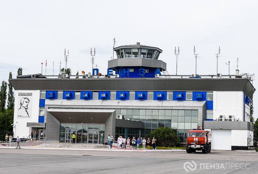 Губернатор Олег Мельниченко на площадке Петербургского международного экономического форума обсудил перспективы строительства в Пензе нового аэровокзала