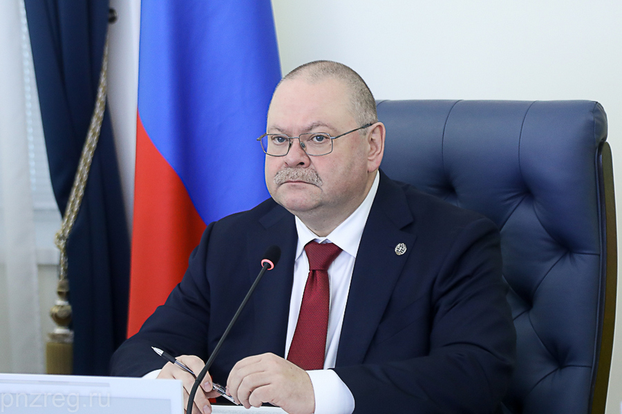 Губернатор Олег Мельниченко посетил Всероссийский сельский сабантуй в Кировской области