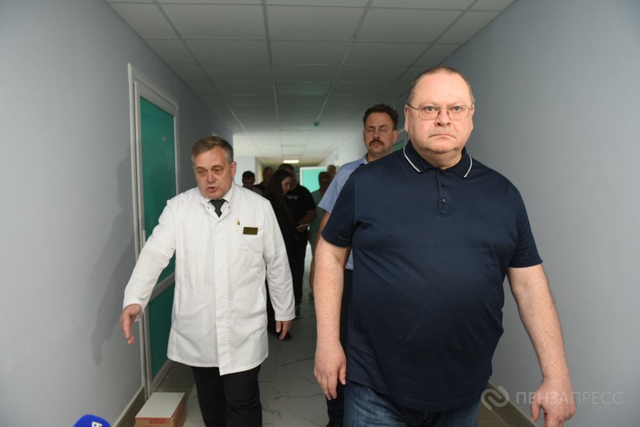 Губернатор Олег Мельниченко посетил социально значимые объекты в городе Белинском
