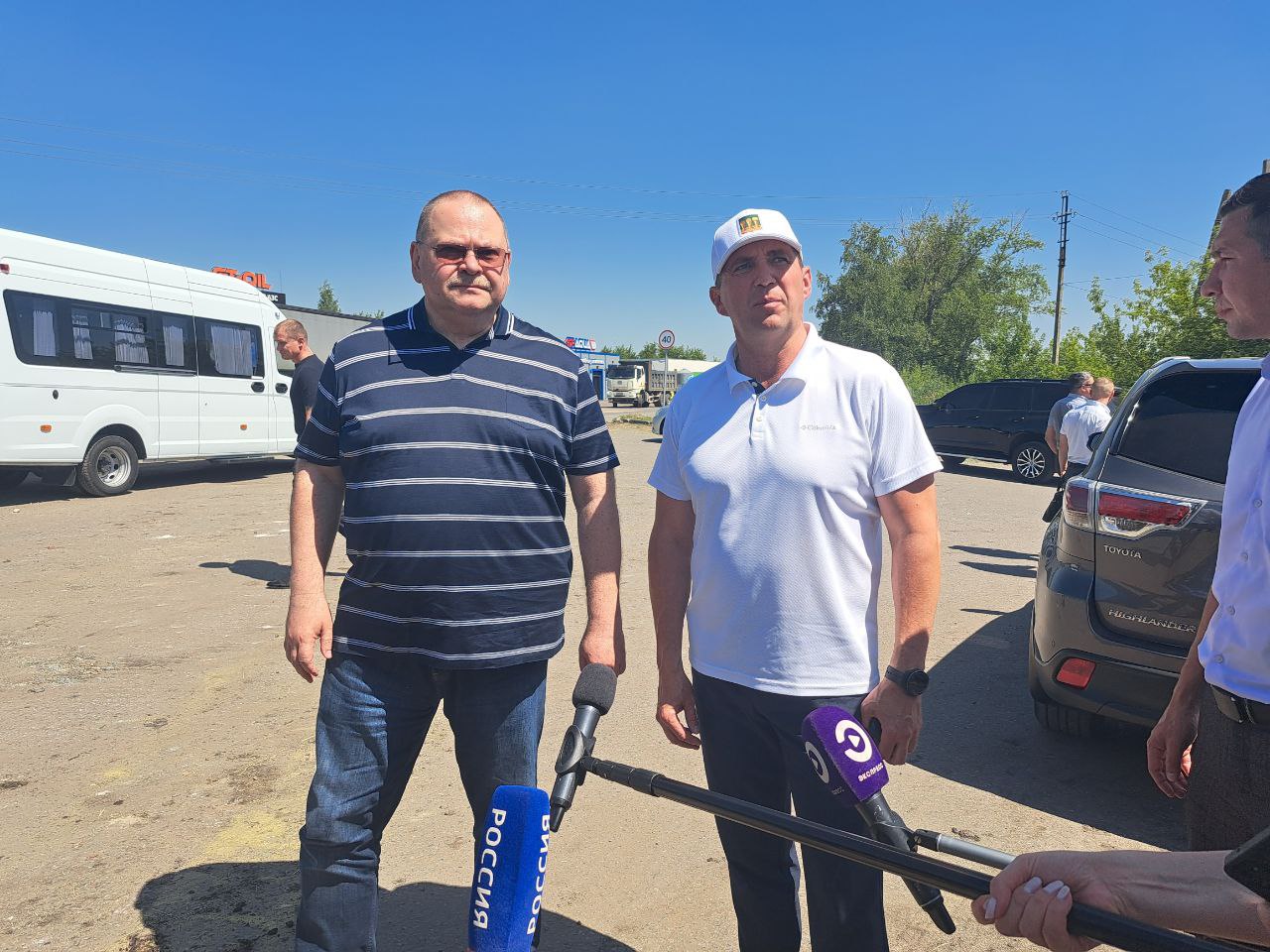 Губернатор Олег Мельниченко проконтролировал ремонт дороги в микрорайоне Заря