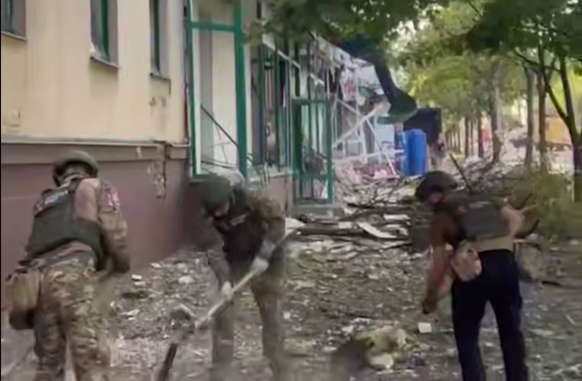 Молодые пензенцы из Народного фронта помогли Донецку после жесткого обстрела