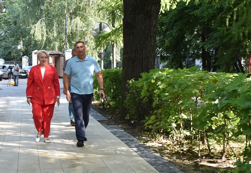 Глава Пензы отчитался о ходе благоустройства парка Белинского