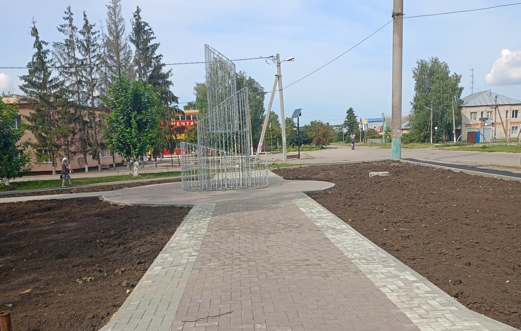 В Малой Сердобе продолжается благоустройство парка на улице Ленинской