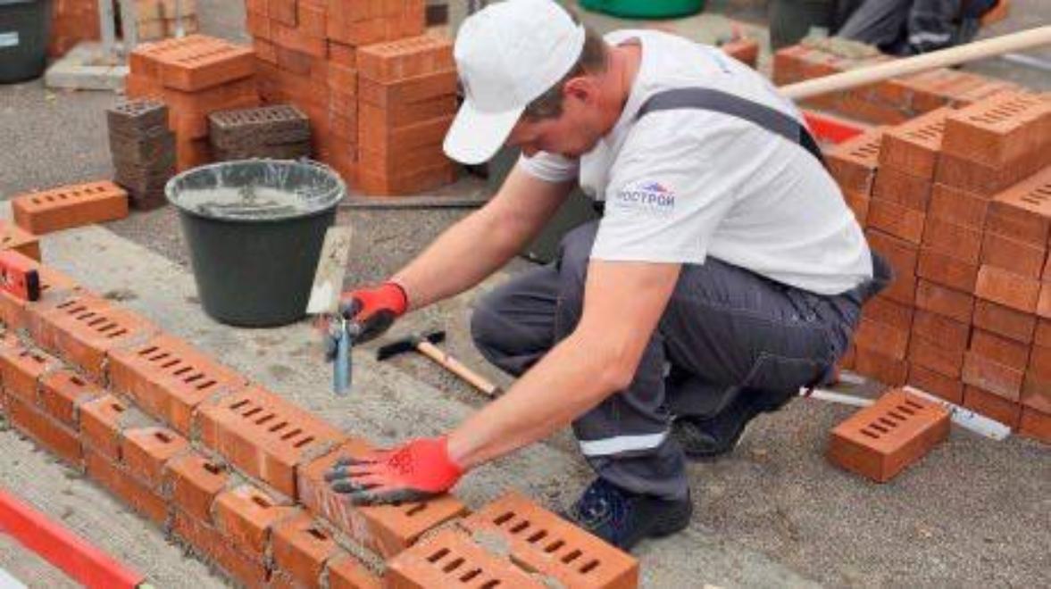 Каменщик из Пензы стал призером всероссийского конкурса профмастерства