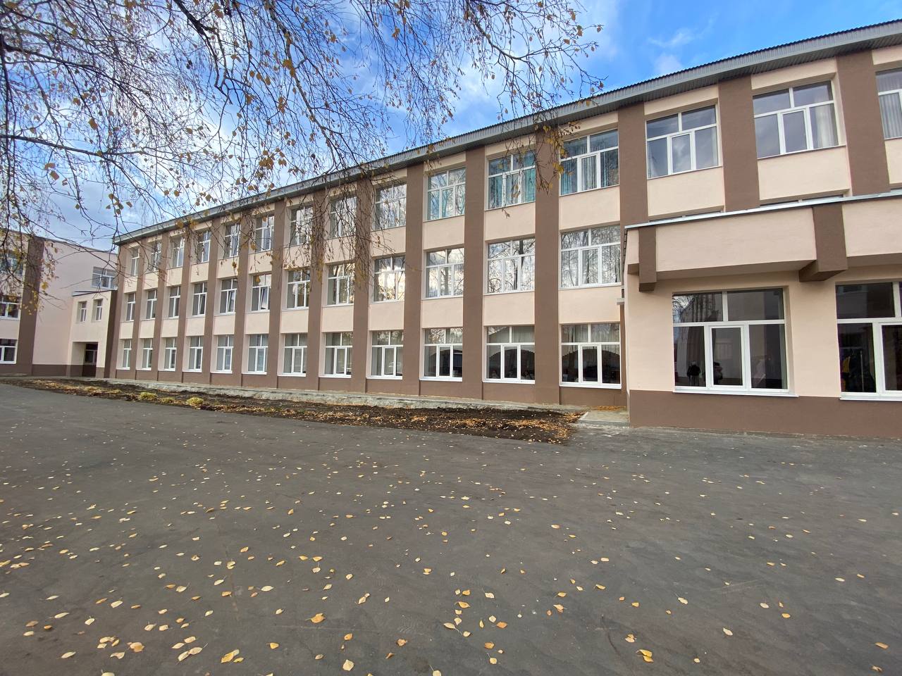 Пензенский министр образования проконтролировал капремонт школы в Неверкино