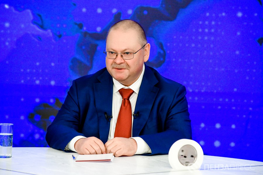 Губернатор Олег Мельниченко поздравил пензенских работников дорожного хозяйства с праздником