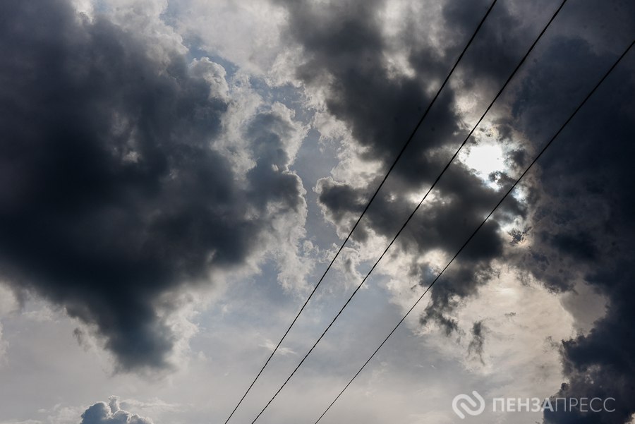 В Пензенской области спрогнозирован желтый уровень погодной опасности из-за дождя и ветра