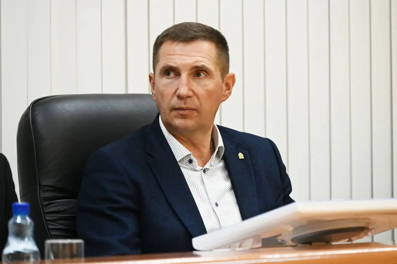 Глава Пензы поручил усилить контроль за занятостью подростков в вечернее время