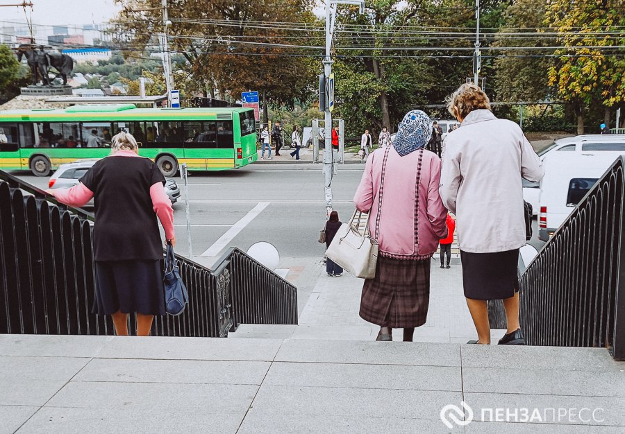 Пензенцев предупредили об изменении графика выплаты пенсий и пособий