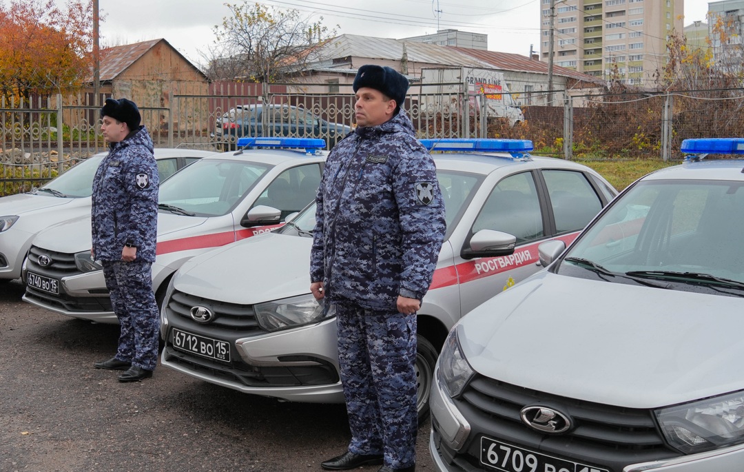 Пензенская Росгвардия получила десять новых автомобилей