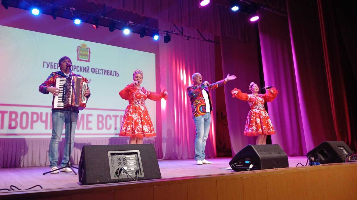 В ноябре «Театральные вечера» и «Творческие встречи» пройдут в 17 районах