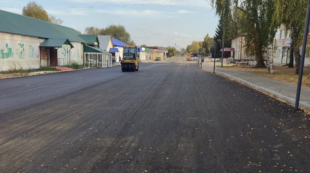 В Неверкино по нацпроекту благоустроили пешеходную зону