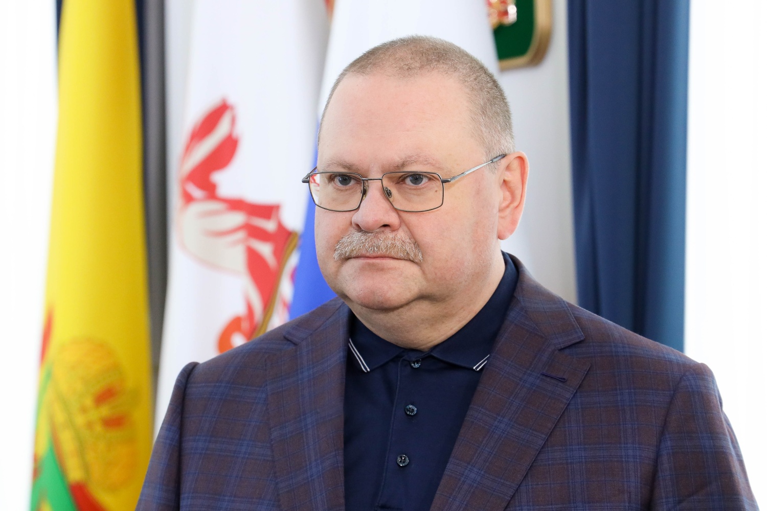 Губернатор Олег Мельниченко поздравил пензенского пловца с победой на чемпионате России