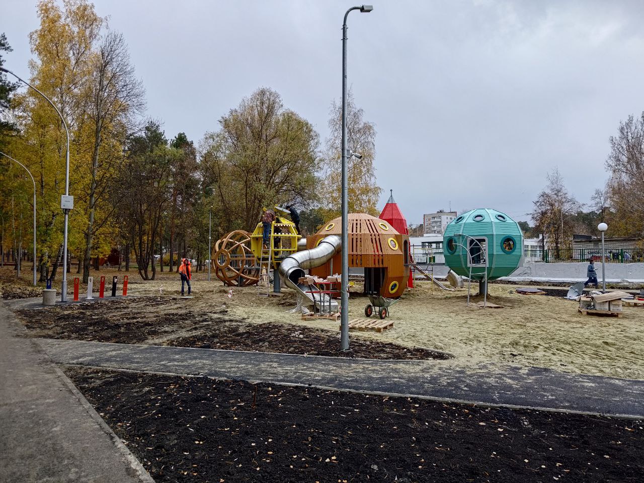 В сквере Демакова в Заречном реализовали проект «Каждый атом важен»