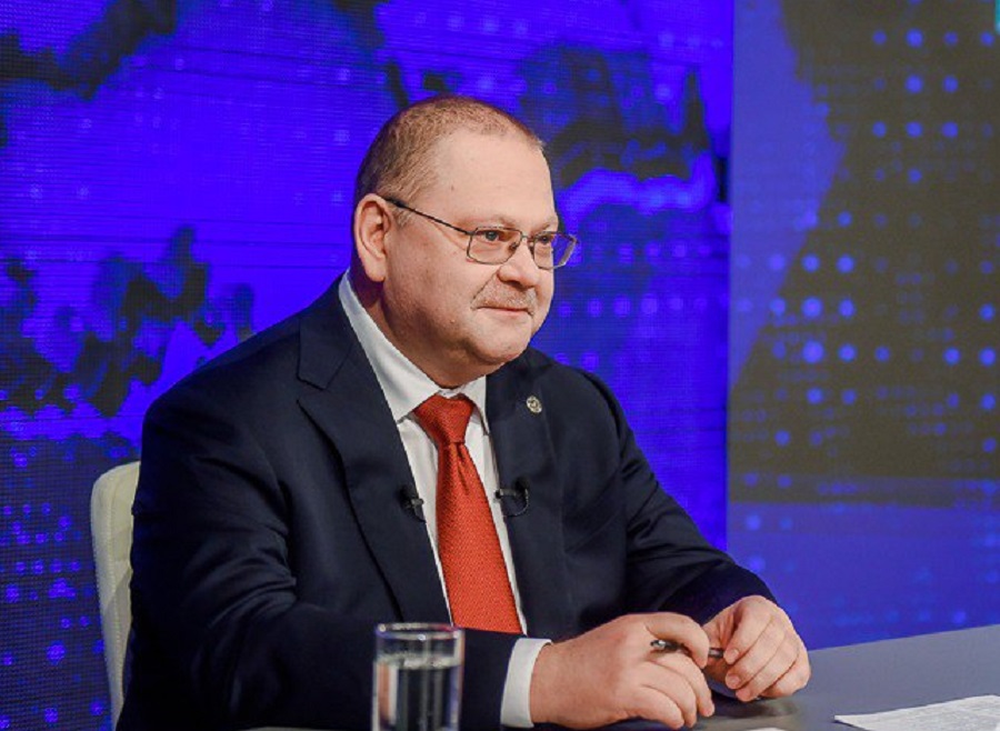 Губернатор Олег Мельниченко поблагодарил волонтеров за их труд