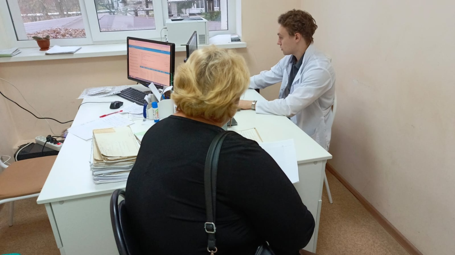 В Башмаковскую больницу по целевому направлению трудоустроился врач-эндокринолог