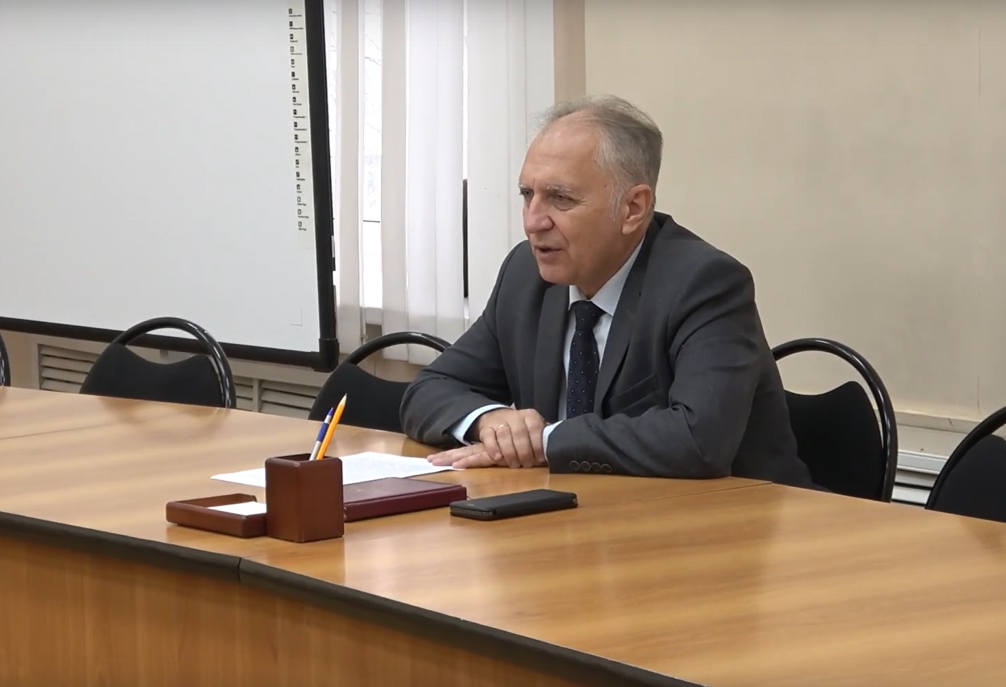 Сергей Златогорский объявил об уходе с поста главы Кузнецка