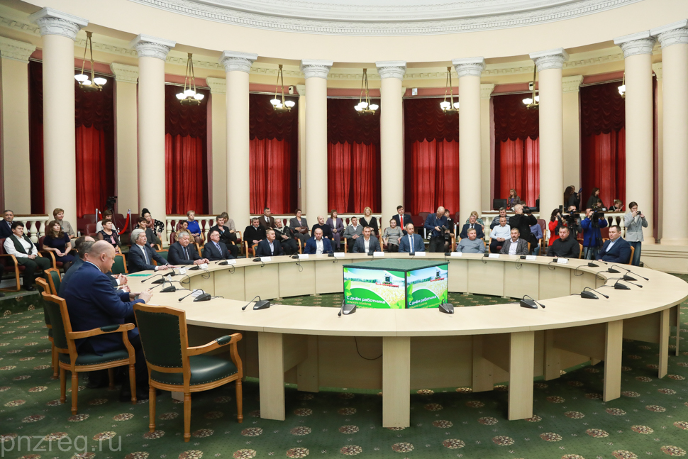 В Пензе наградили лучших работников сельского хозяйства и перерабатывающей промышленности