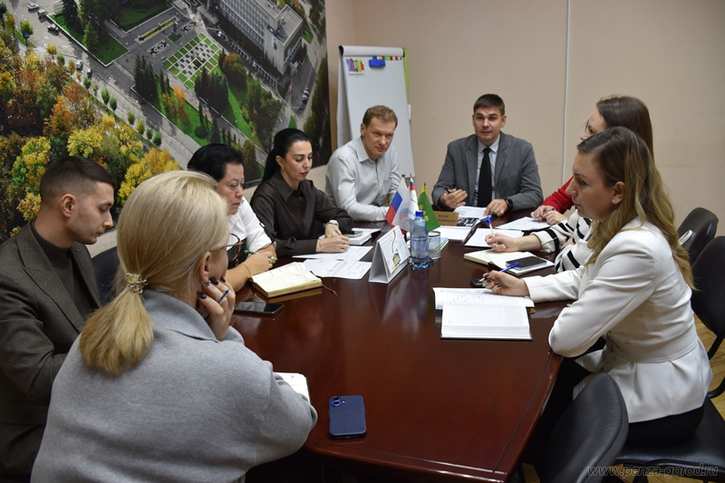 В Пензе организуют спортивный семейный праздник «Я бегаю 1 января»